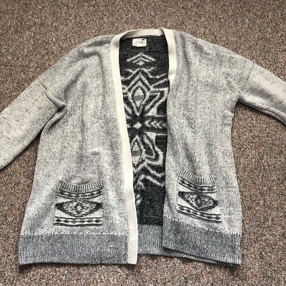 La hearts cardigan